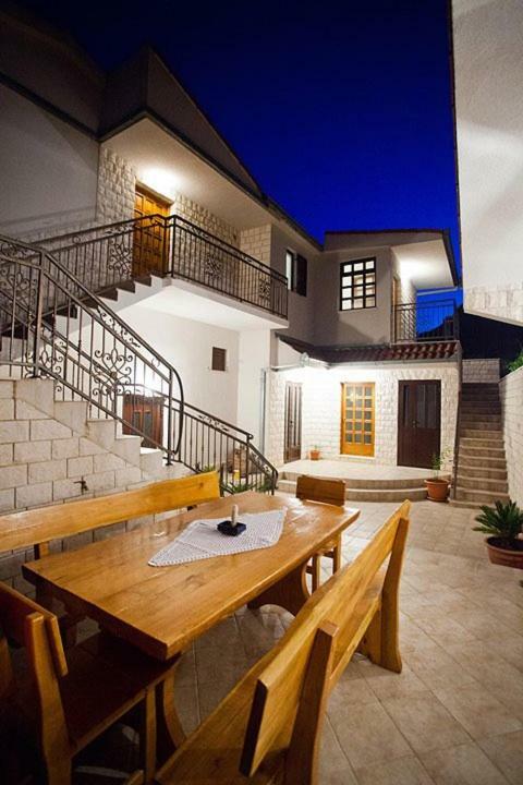 The Ana Apartments Komiža Zewnętrze zdjęcie